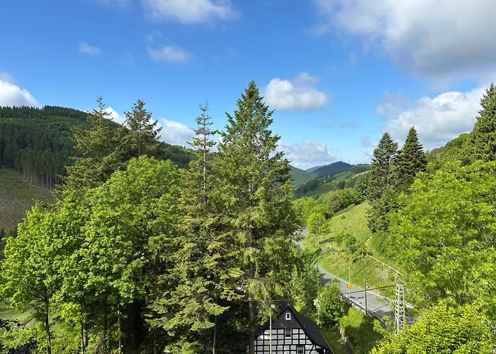 Mit Weitblick, 50 Qm, Ueberdachter Balkon Appartement *