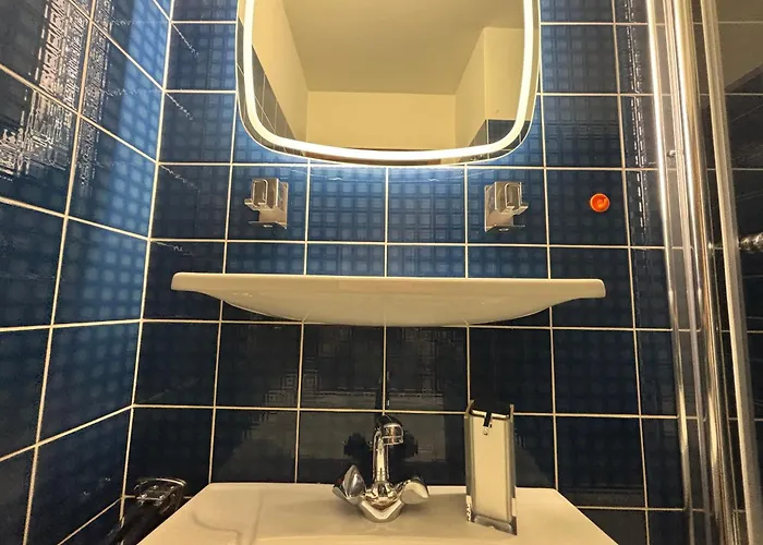 Mit Weitblick, 50 Qm, Ueberdachter Balkon Appartement *